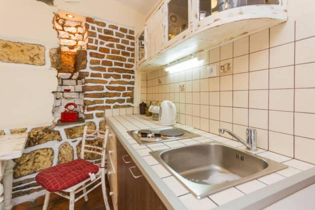 Hidden Gem On Prime Location Apartment